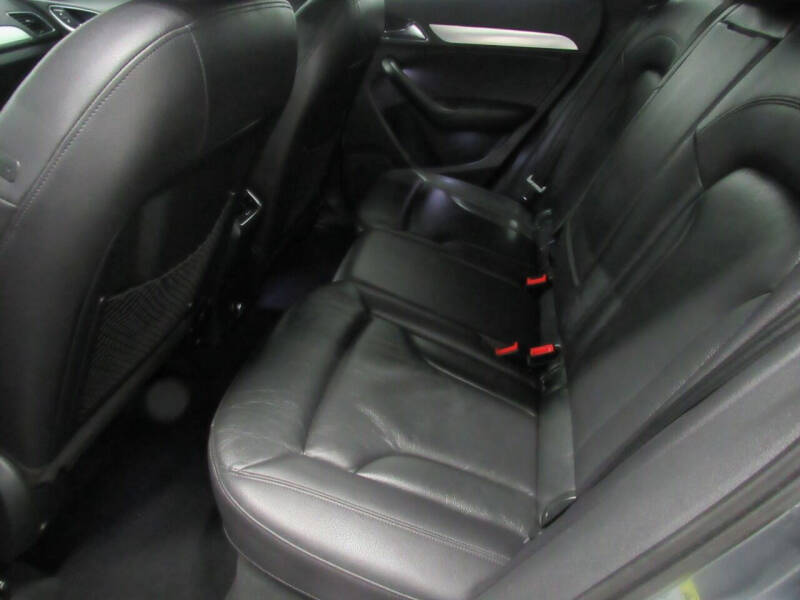 2015 Audi Q3 2.0T quattro Premium Plus