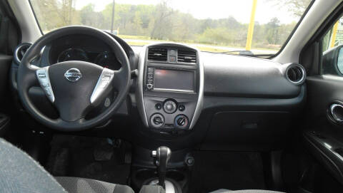 2019 Nissan Versa S Plus