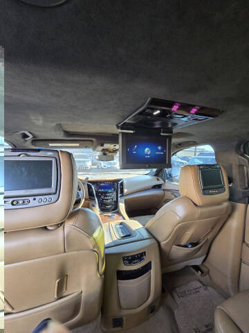 2017 Cadillac Escalade ESV Platinum