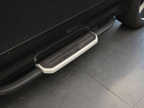 2023 Land Rover Defender 90 V8