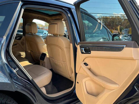 2016 Porsche Macan Turbo