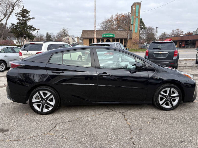 2017 Toyota Prius Three Touring