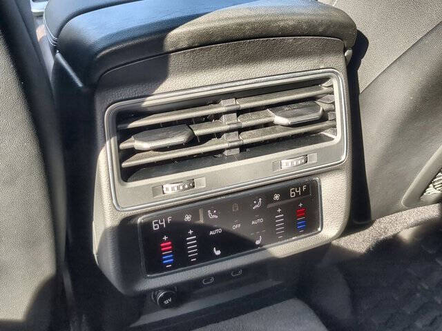 2021 Audi Q8 quattro Premium Plus 55 TFSI