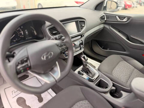 2017 Hyundai Ioniq Hybrid Blue