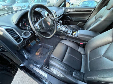 2012 Porsche Cayenne S