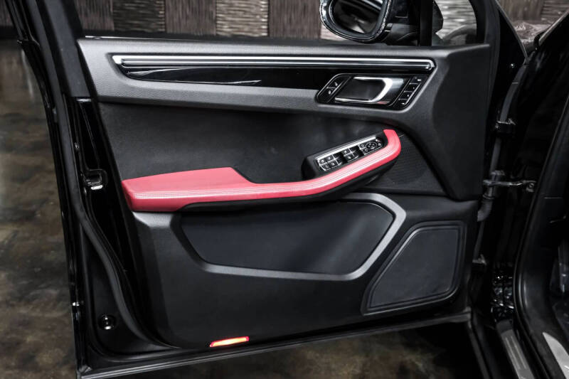 2017 Porsche Macan S