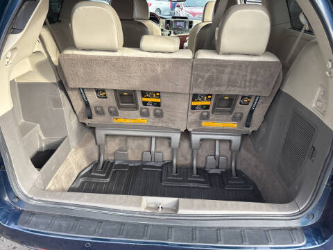 2011 Toyota Sienna Limited 7-Passenger