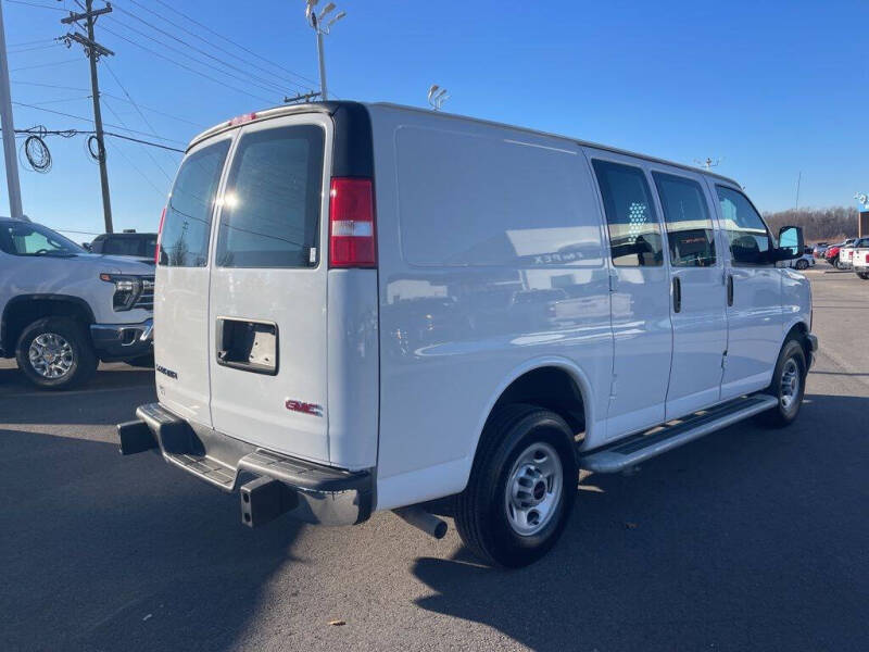 2023 GMC Savana 2500