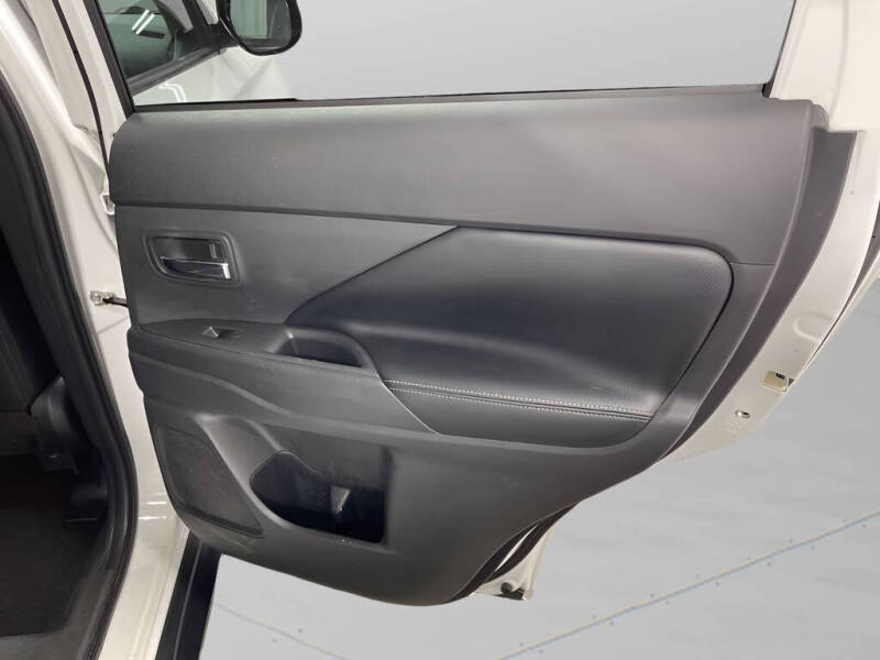 2015 Mitsubishi Outlander SE