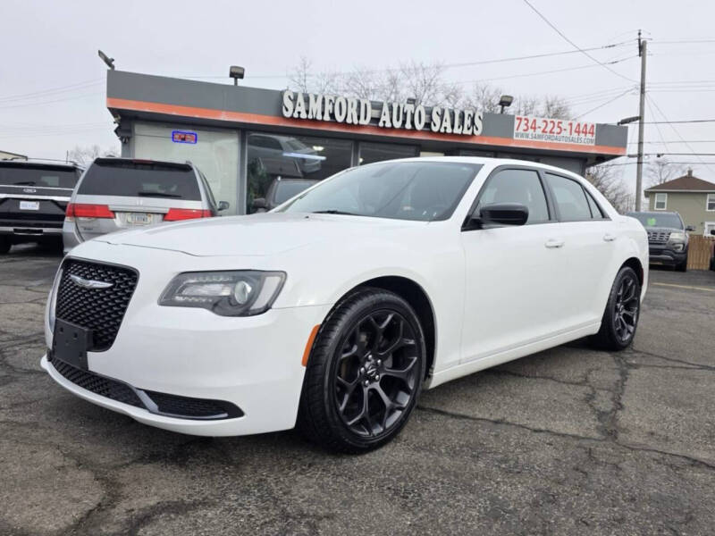2019 Chrysler 300 Touring