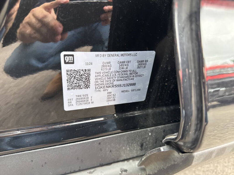 2025 GMC Acadia Elevation