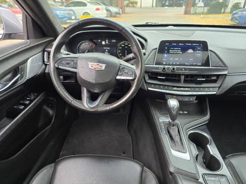 2023 Cadillac CT4 Luxury