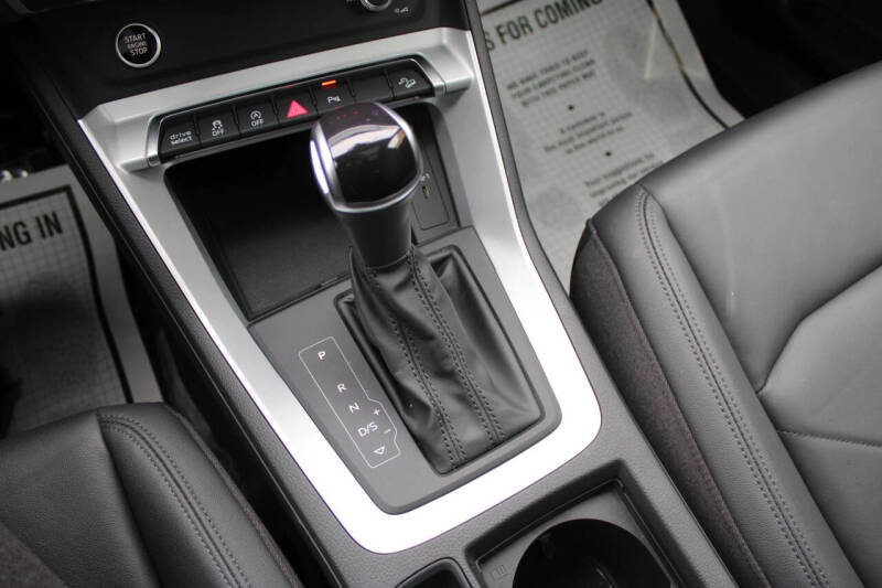 2022 Audi Q3 quattro S line Premium 45 TFSI