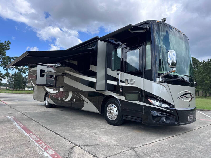 2019 Tiffin Phaeton 40qkh BUNK BEDS, King Bed