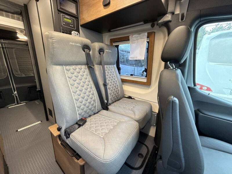 2025 Mercedes-Benz Sprinter