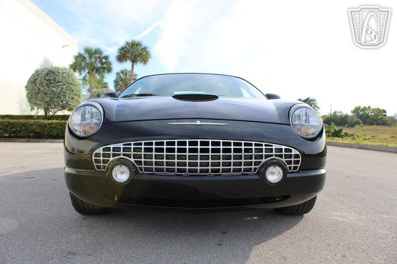2005 Ford Thunderbird Deluxe