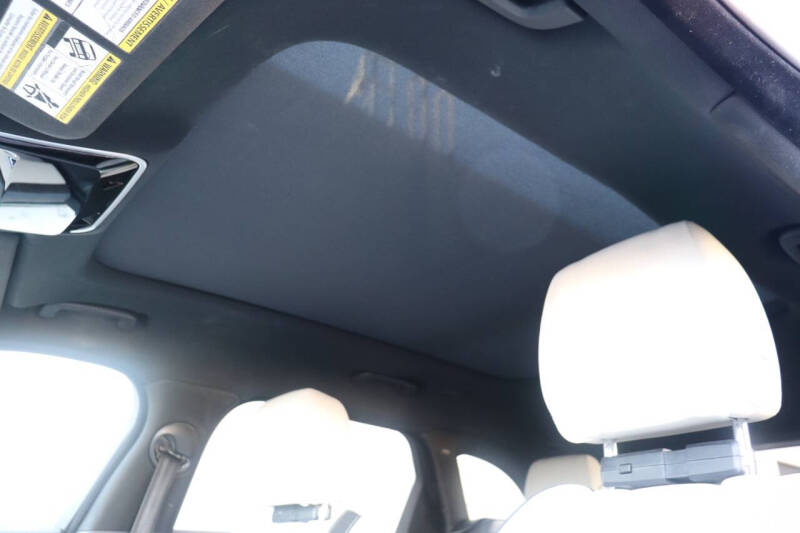 2019 Land Rover Range Rover Velar P250 R-Dynamic SE