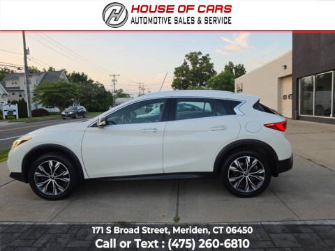 2017 Infiniti QX30 Premium