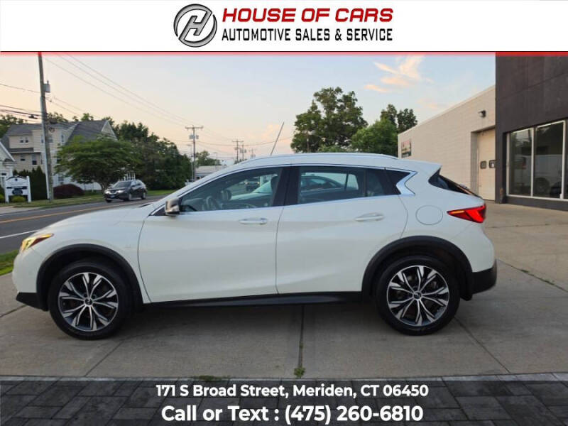 2017 Infiniti QX30 Premium