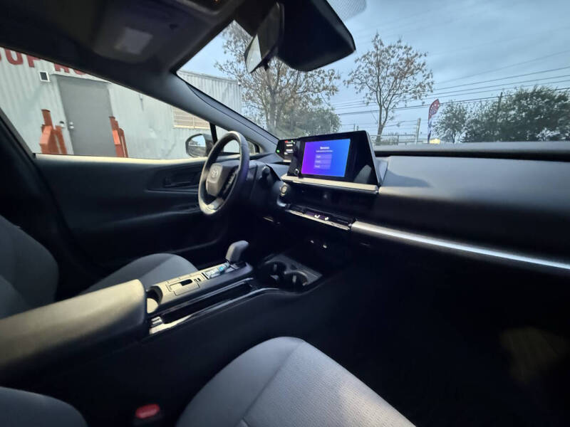 2024 Toyota Prius LE