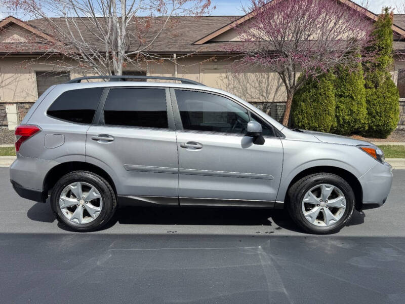 Image 9 of 2014 Subaru Forester 2.5i Premium