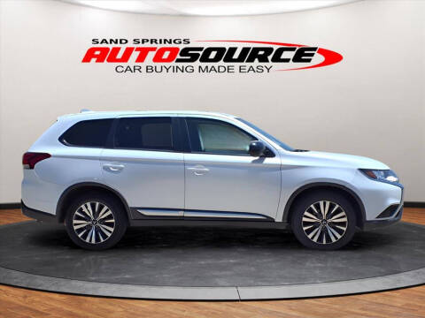 2020 Mitsubishi Outlander ES