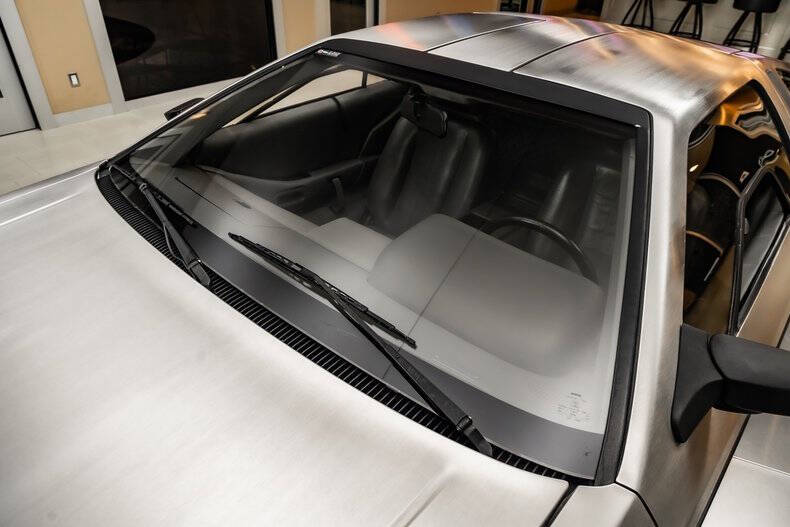 1981 DeLorean DMC-12