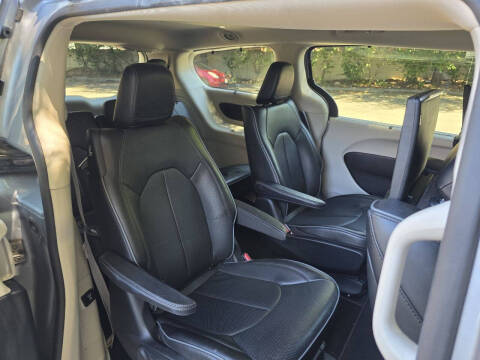 2018 Chrysler Pacifica Hybrid Limited