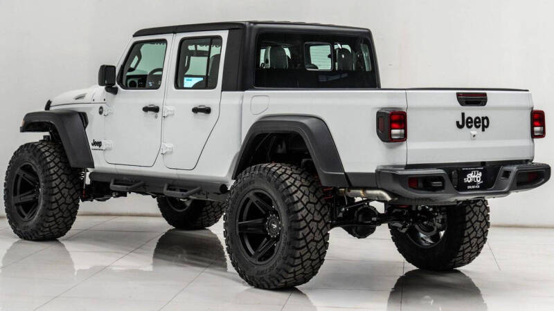 2025 Jeep Gladiator