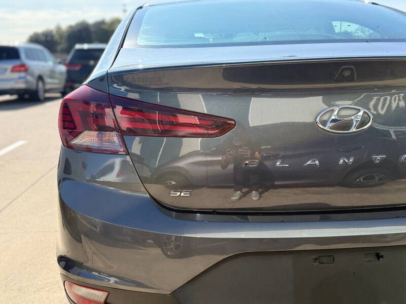 2020 Hyundai Elantra SE