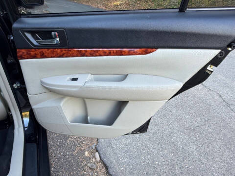 2010 Subaru Outback 2.5i Limited