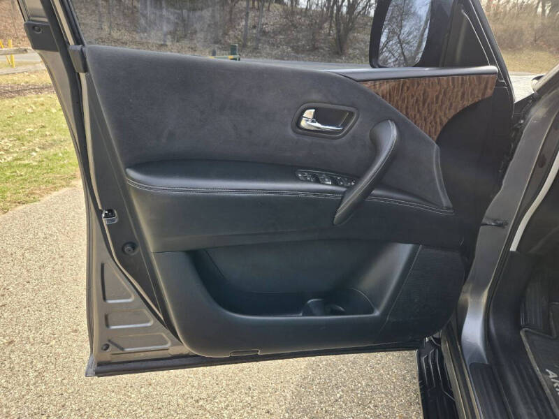 2017 Nissan Armada SV