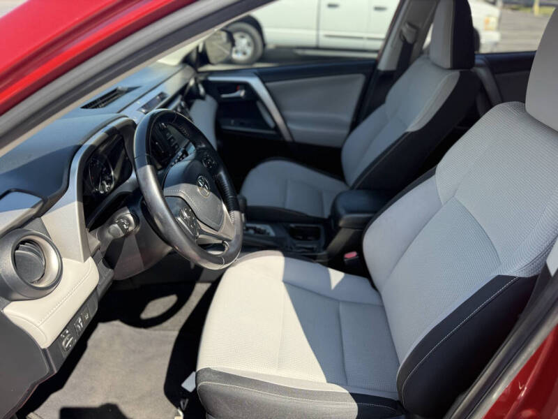 2017 Toyota RAV4 XLE