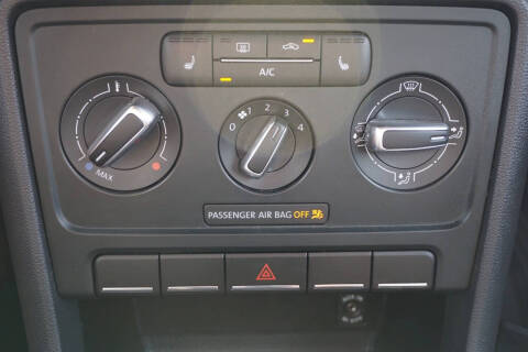 2013 Volkswagen Beetle Turbo PZEV Fender Edition