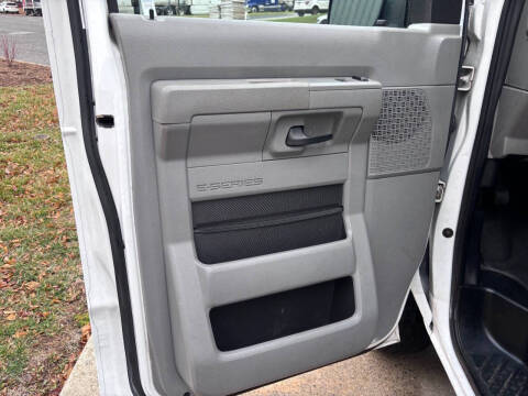 2011 Ford E-Series E-250