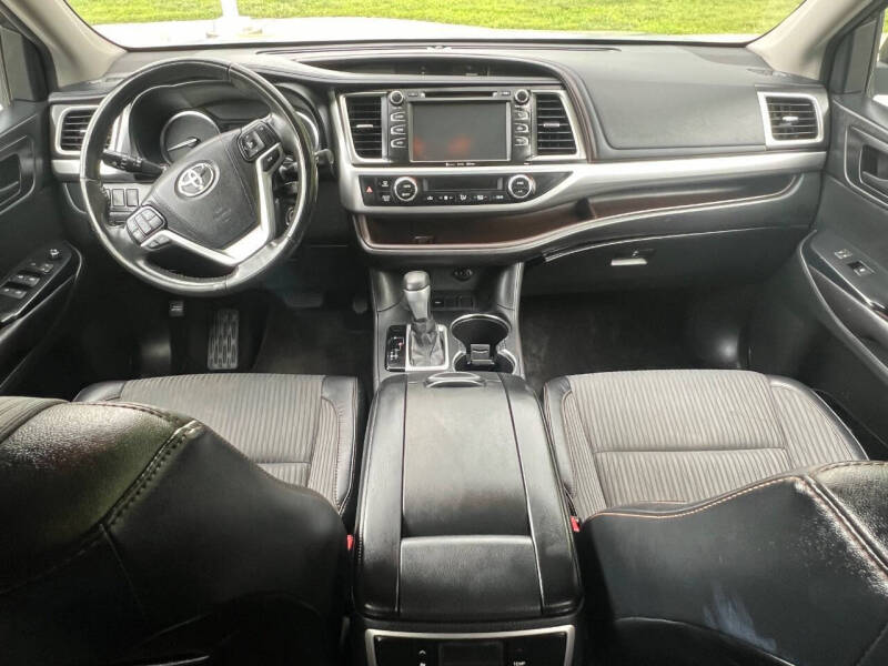 2016 Toyota Highlander LE Plus
