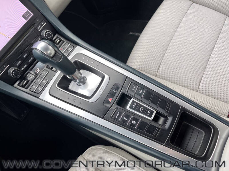 2018 Porsche 911 Carrera