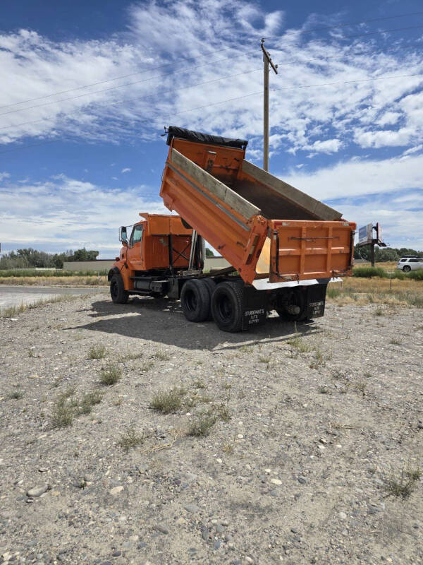 2004 Sterling LT9500 Series