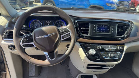 2017 Chrysler Pacifica LX