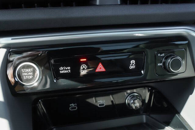 2025 Audi Q5 quattro Premium Plus TFSI