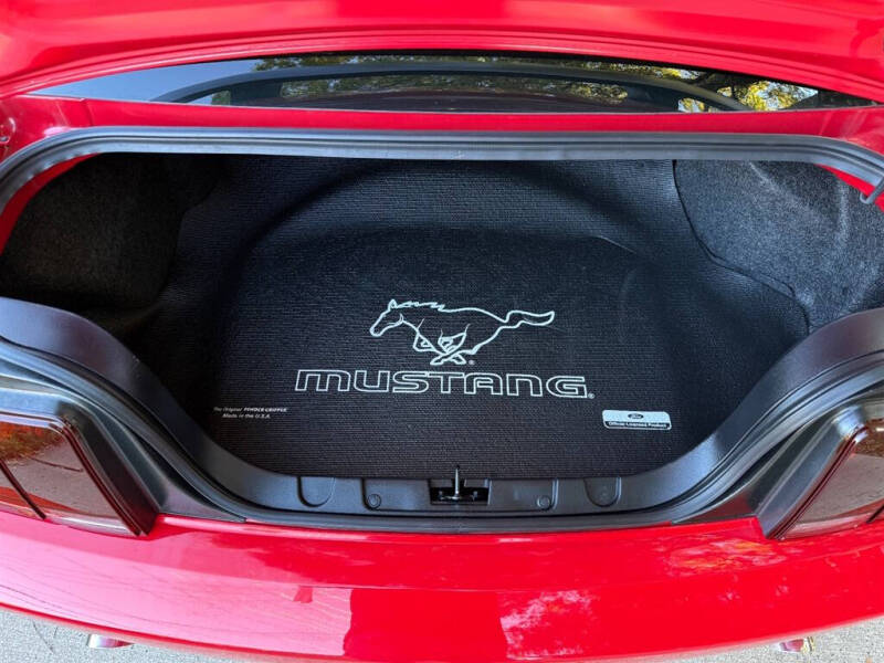 2006 Ford Mustang GT Deluxe