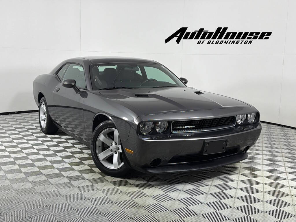 2013 Dodge Challenger SXT's photo