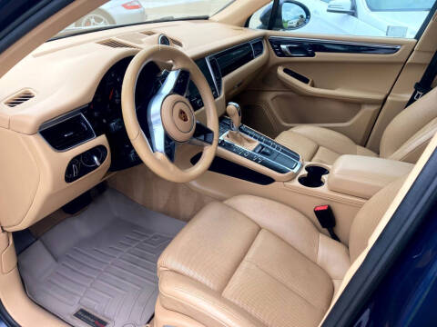 2017 Porsche Macan
