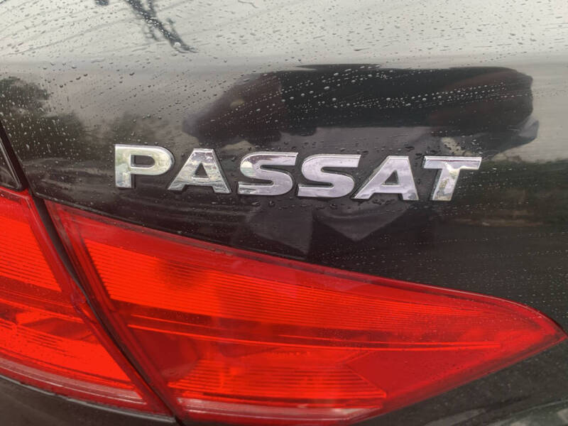 2014 Volkswagen Passat 1.8T Wolfsburg Edition PZEV