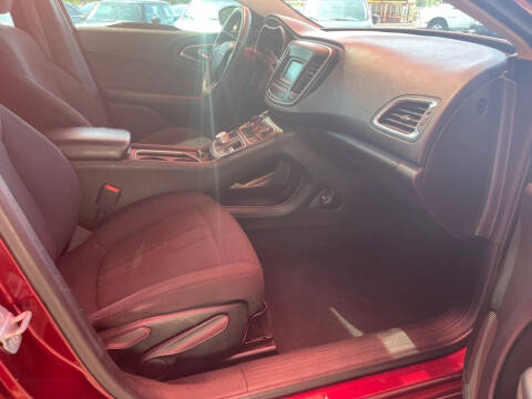 2015 Chrysler 200 Limited