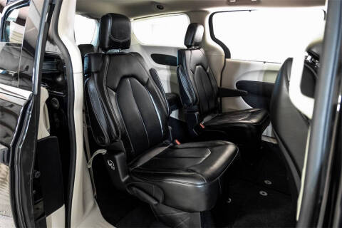 2020 Chrysler Voyager LXi