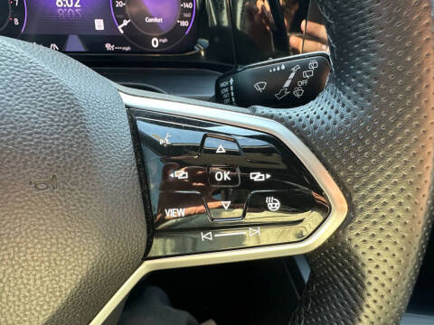 2022 Volkswagen Golf GTI SE