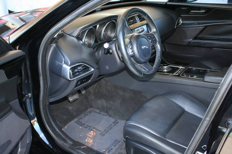 2017 Jaguar XE 20d Premium