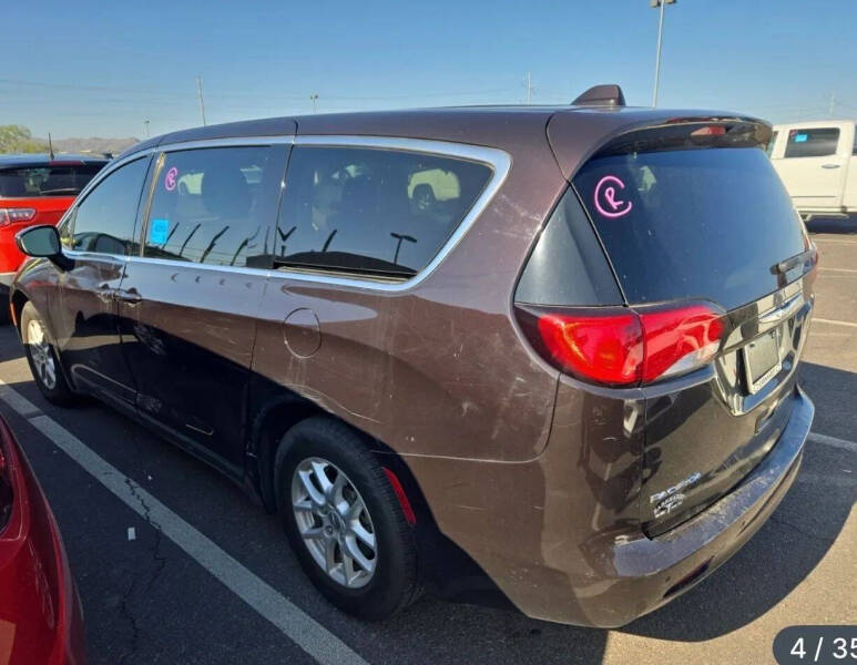 2017 Chrysler Pacifica LX