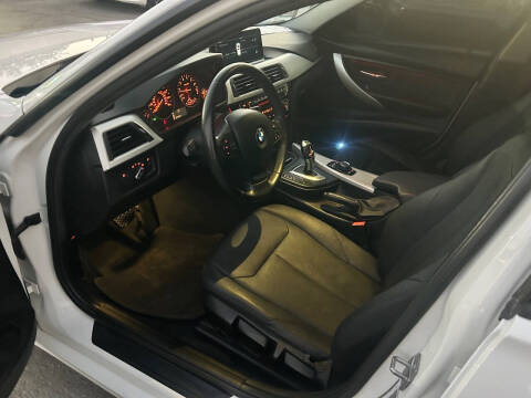 2018 BMW 3 Series 320i